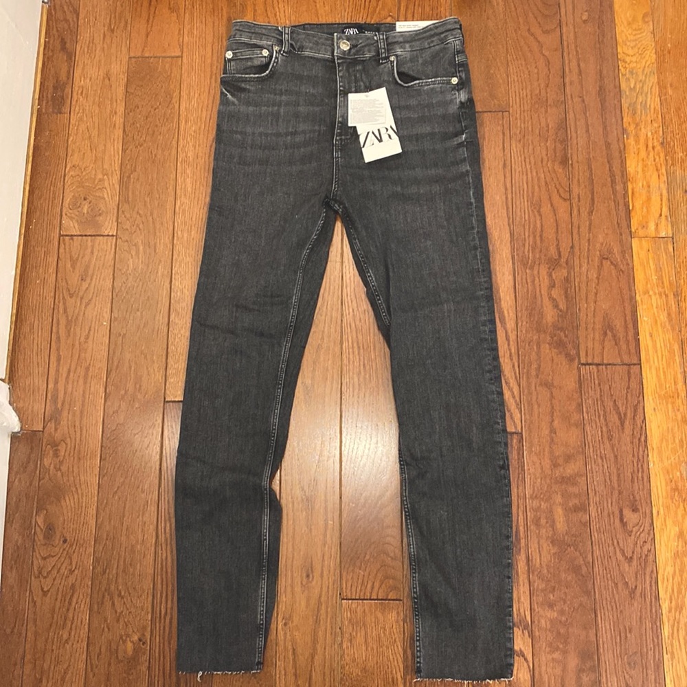 Zara High Waist Skinny in Black, Size 8